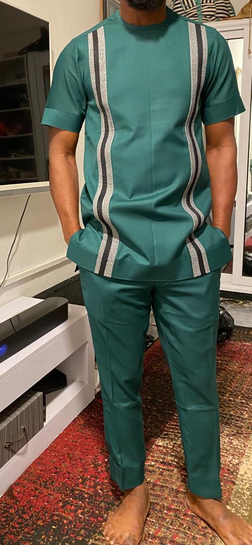 Men’s Green Short-Sleeve Traditional Set with Silver Detailing